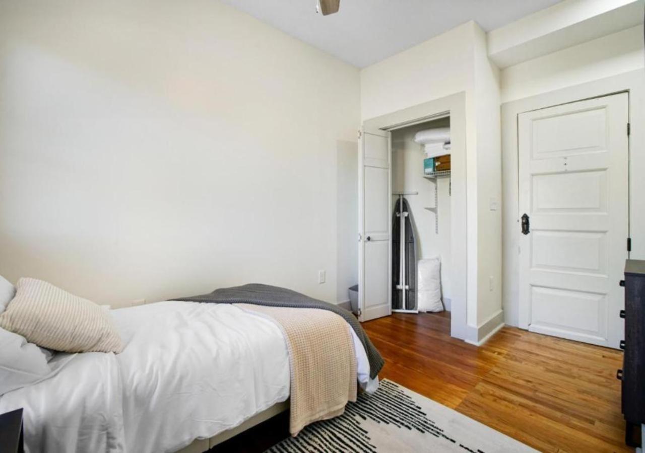 Victorian Cozy Retreat Steps To Clinic