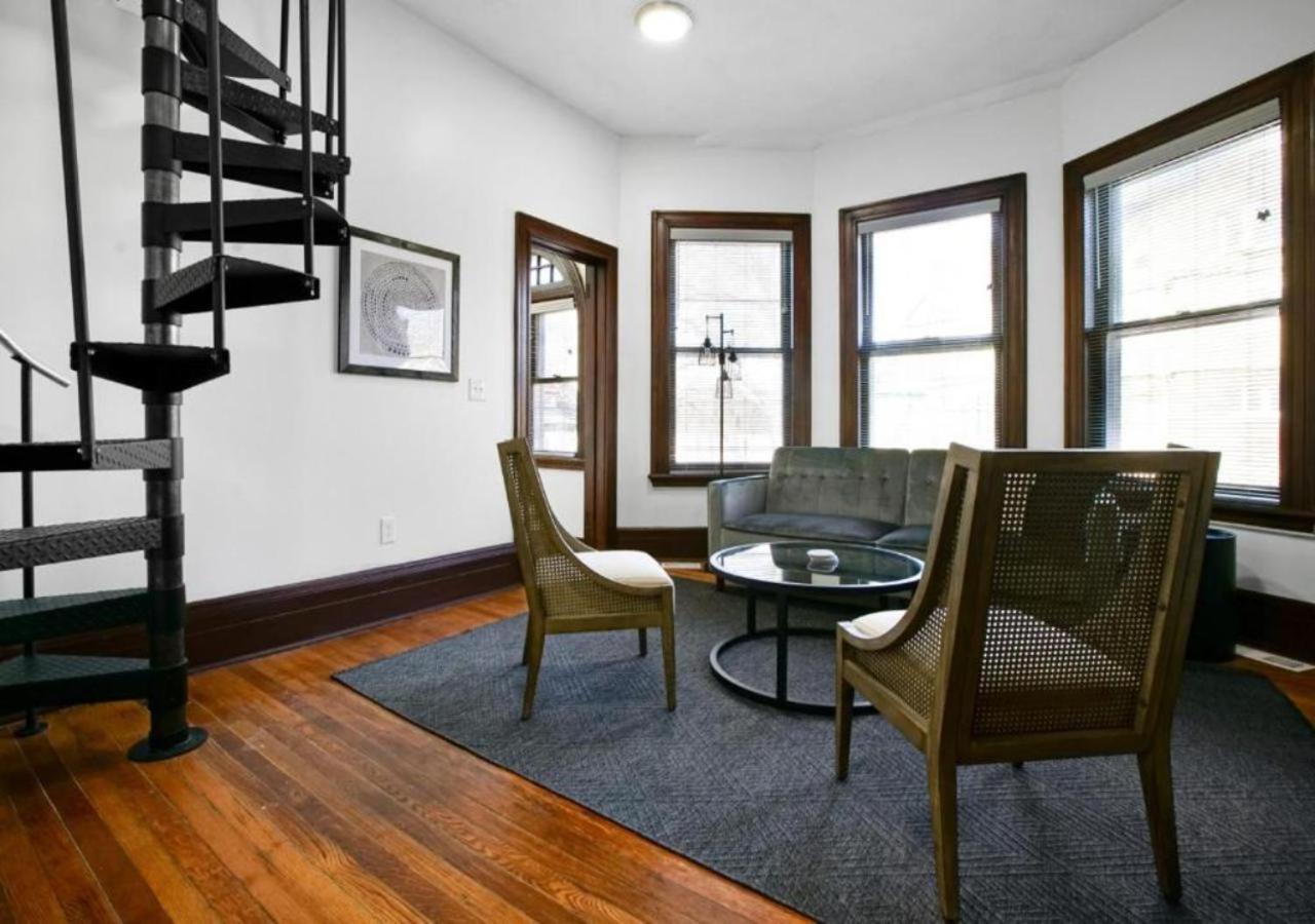 Victorian Cozy Retreat Steps To Clinic Cleveland