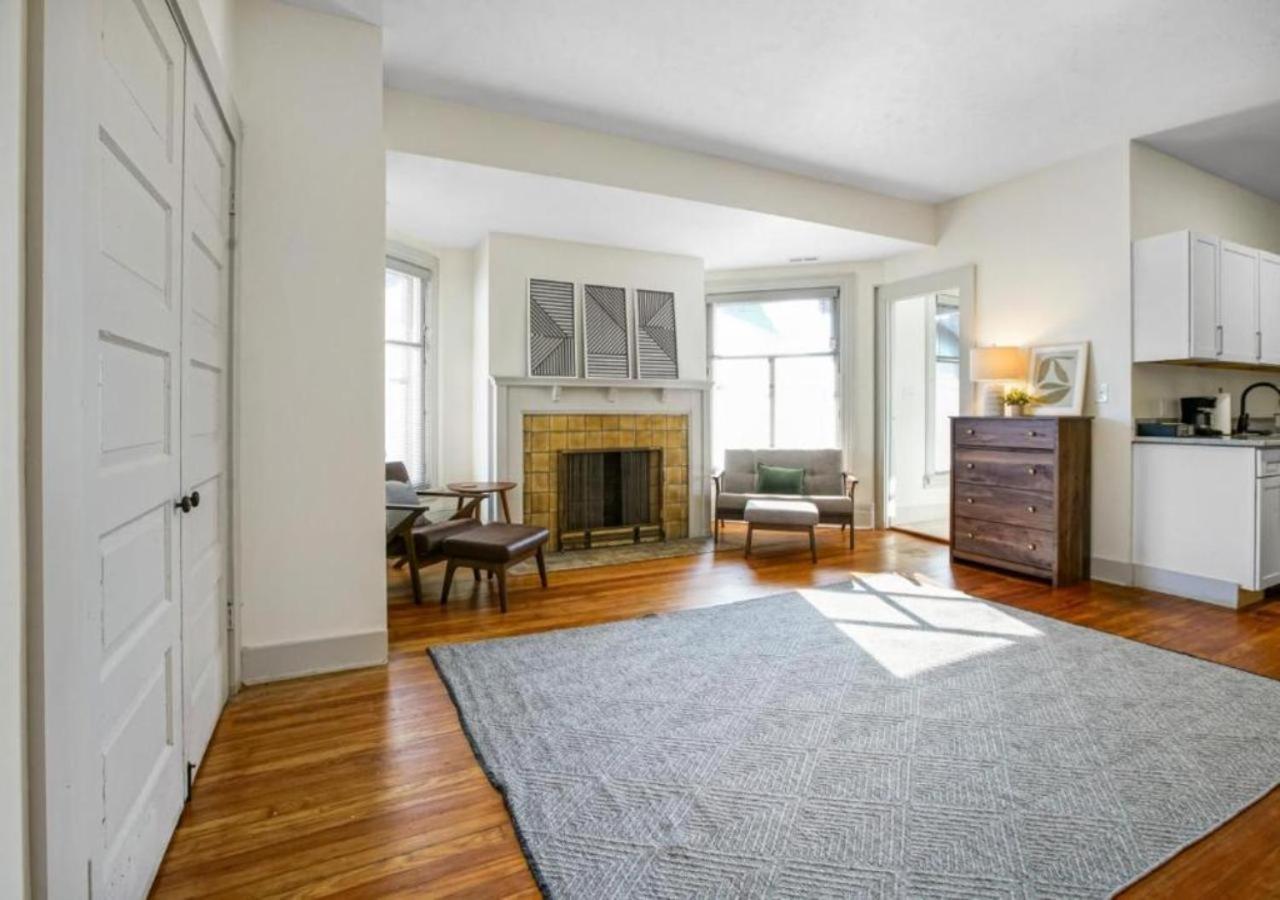 Hébergement de vacances Victorian Cozy Retreat Steps To Clinic Cleveland